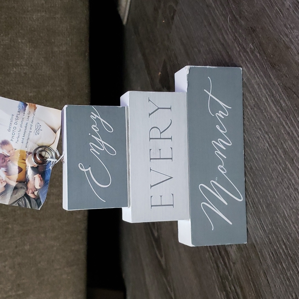 New View in Media,PA "Enjoy Every Moment" Picture Holder